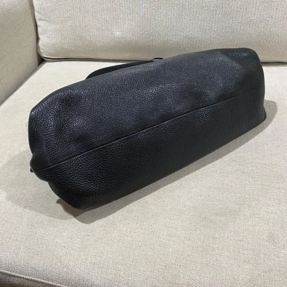 Salvatore ferragamo bag - Picture 14 of 16